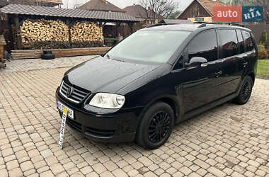 Мінівен Volkswagen Touran 2006 в Мукачевому