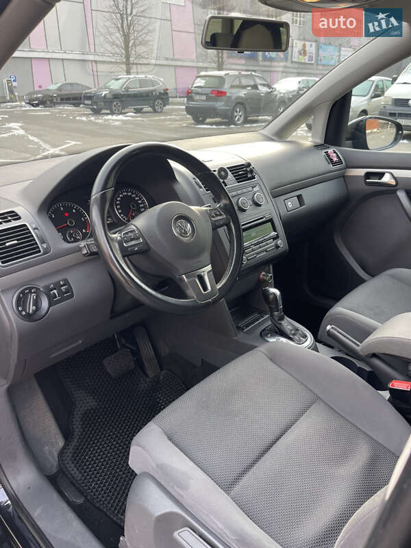 Минивэн Volkswagen Touran 2014 в Одессе
