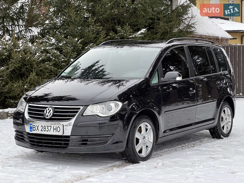 Мінівен Volkswagen Touran 2009 в Старокостянтинові