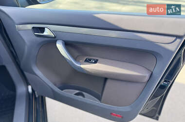 Минивэн Volkswagen Touran 2011 в 