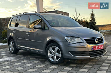 Минивэн Volkswagen Touran 2010 в Стрые