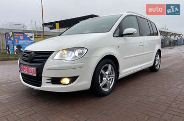 Мінівен Volkswagen Touran 2008 в Полтаві