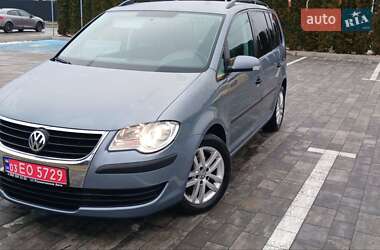 Мінівен Volkswagen Touran 2007 в Луцьку