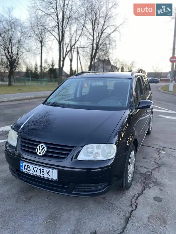 Минивэн Volkswagen Touran 2003 в 