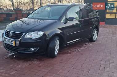 Мінівен Volkswagen Touran 2009 в Рівному