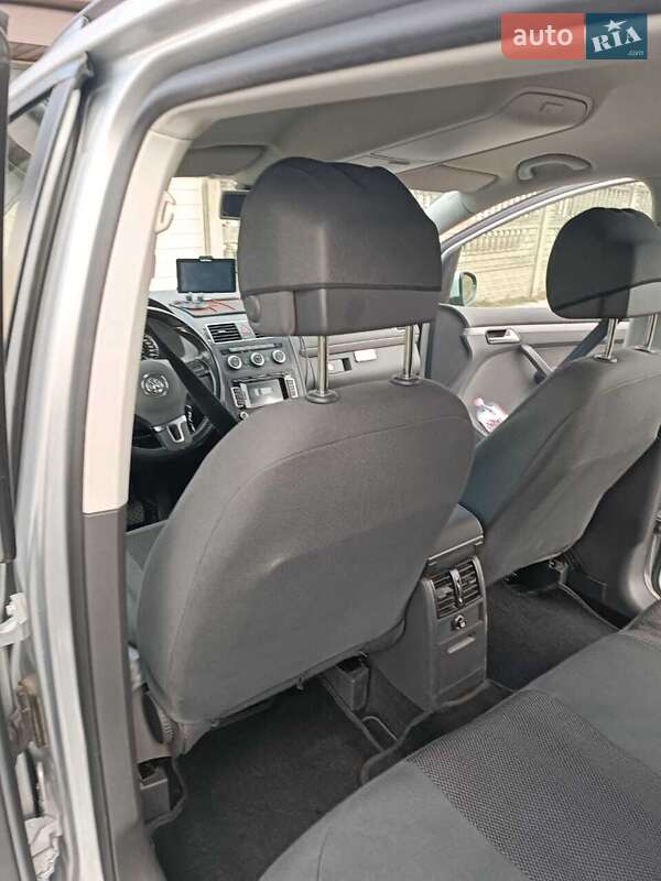 Минивэн Volkswagen Touran 2013 в Новомиргороде