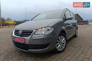 Мінівен Volkswagen Touran 2008 в Сарнах