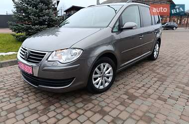 Мінівен Volkswagen Touran 2008 в Сарнах