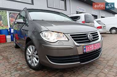 Мінівен Volkswagen Touran 2008 в Сарнах