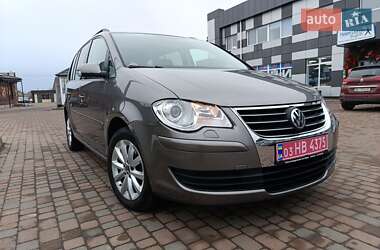 Мінівен Volkswagen Touran 2008 в Сарнах