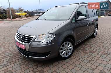 Мінівен Volkswagen Touran 2008 в Сарнах