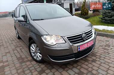 Мінівен Volkswagen Touran 2008 в Сарнах