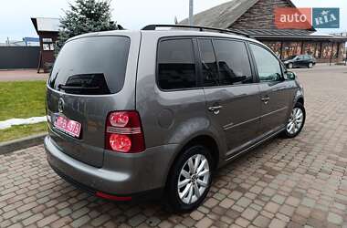 Мінівен Volkswagen Touran 2008 в Сарнах