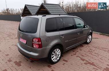 Мінівен Volkswagen Touran 2008 в Сарнах