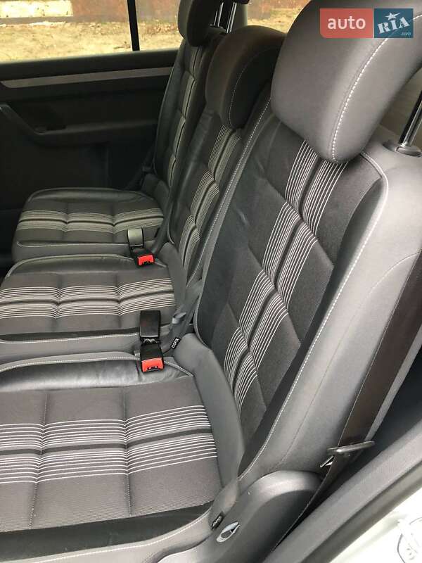 Минивэн Volkswagen Touran 2012 в Харькове фото 11 Минивэн Volkswagen Touran 2012 в Харькове