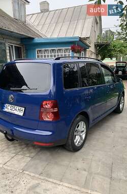 Минивэн Volkswagen Touran 2007 в Самарах