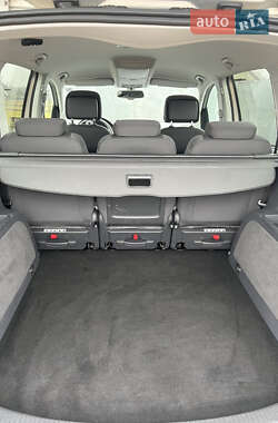 Минивэн Volkswagen Touran 2012 в 