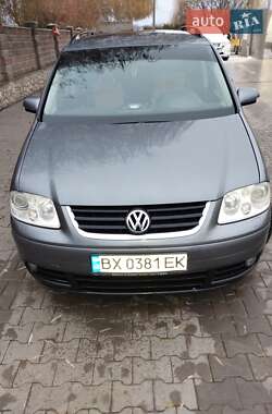 Минивэн Volkswagen Touran 2004 в 