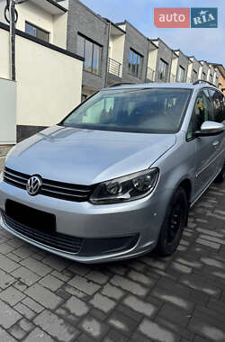 Мінівен Volkswagen Touran 2012 в Чернівцях