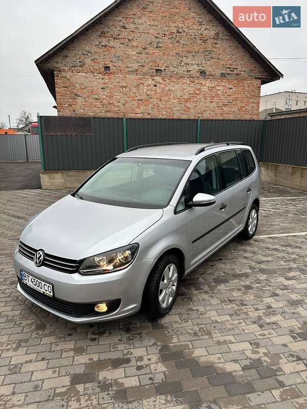 Минивэн Volkswagen Touran 2012 в Ичне