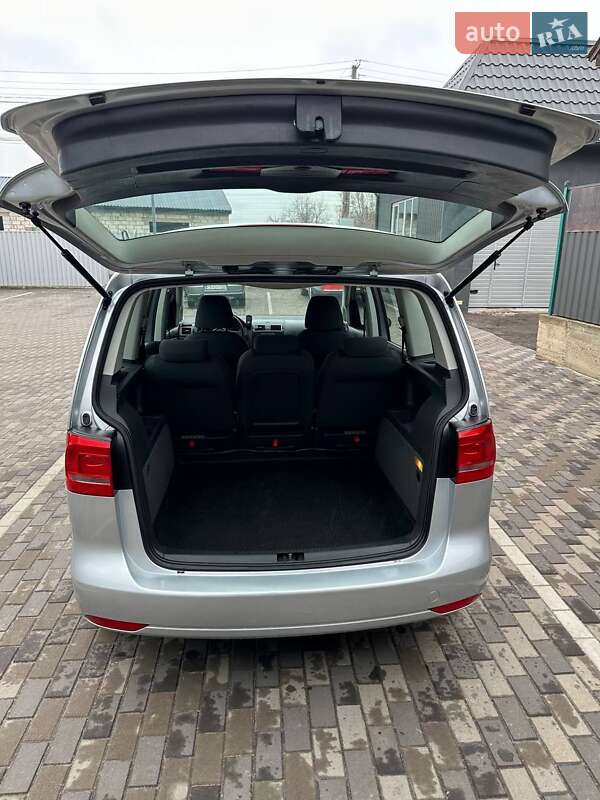 Минивэн Volkswagen Touran 2012 в Ичне