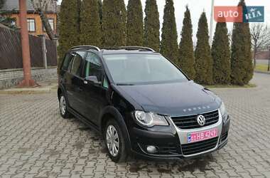 Мінівен Volkswagen Touran 2009 в Луцьку