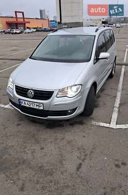 Мінівен Volkswagen Touran 2007 в Києві