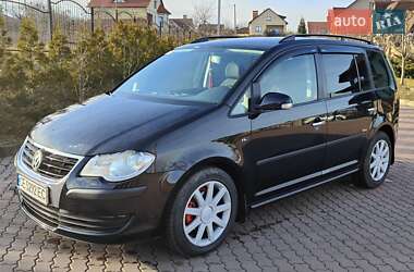 Мінівен Volkswagen Touran 2007 в Чернівцях