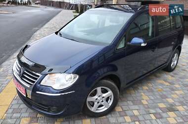 Мінівен Volkswagen Touran 2008 в Чернігові