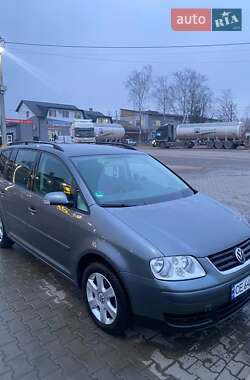 Минивэн Volkswagen Touran 2007 в Черновцах