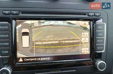 Мінівен Volkswagen Touran 2013 в 