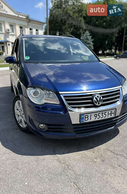 Минивэн Volkswagen Touran 2008 в Глобине
