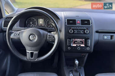 Минивэн Volkswagen Touran 2011 в Сарнах