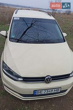 Микровэн Volkswagen Touran 2017 в Николаеве