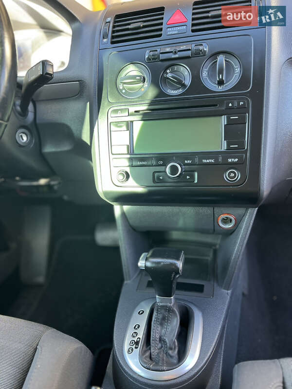 Мінівен Volkswagen Touran 2006 в Самборі