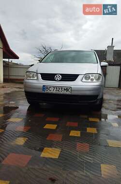 Минивэн Volkswagen Touran 2005 в Буске
