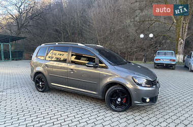 Мінівен Volkswagen Touran 2013 в Сваляві