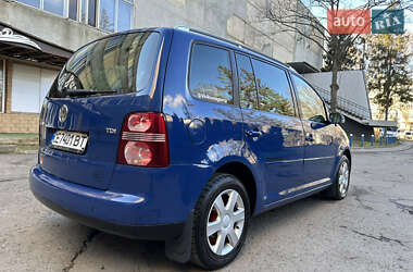 Минивэн Volkswagen Touran 2003 в Черновцах