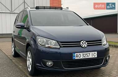 Минивэн Volkswagen Touran 2010 в Виноградове