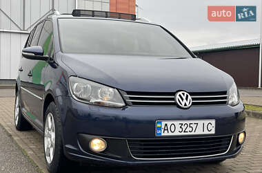 Минивэн Volkswagen Touran 2010 в Виноградове