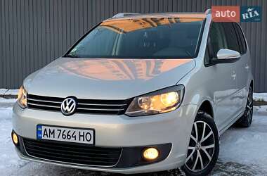 Мінівен Volkswagen Touran 2010 в Житомирі