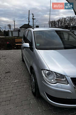 Мінівен Volkswagen Touran 2007 в Тернополі