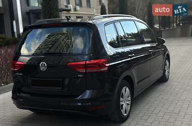 Микровэн Volkswagen Touran 2016 в 