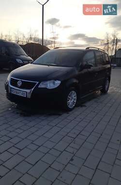 Мінівен Volkswagen Touran 2007 в Ужгороді