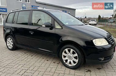 Мінівен Volkswagen Touran 2004 в Нововолинську