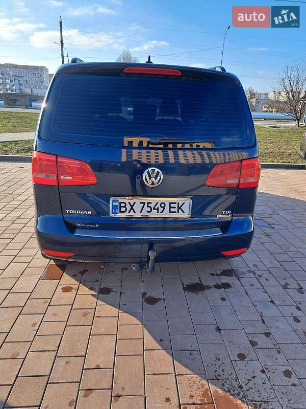 Минивэн Volkswagen Touran 2011 в Нетешине