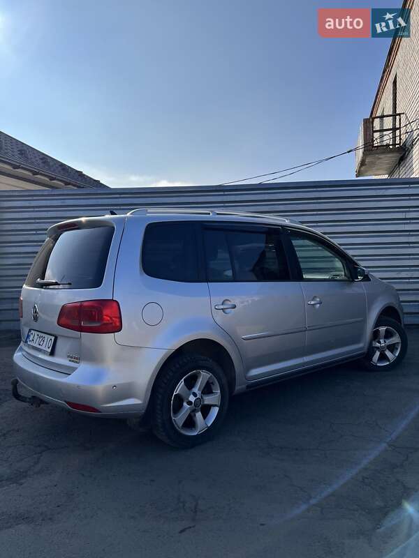 Минивэн Volkswagen Touran 2013 в Умани фото 7 Минивэн Volkswagen Touran 2013 в Умани