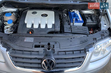 Мінівен Volkswagen Touran 2003 в 