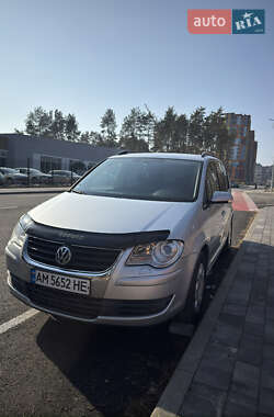 Минивэн Volkswagen Touran 2008 в Житомире