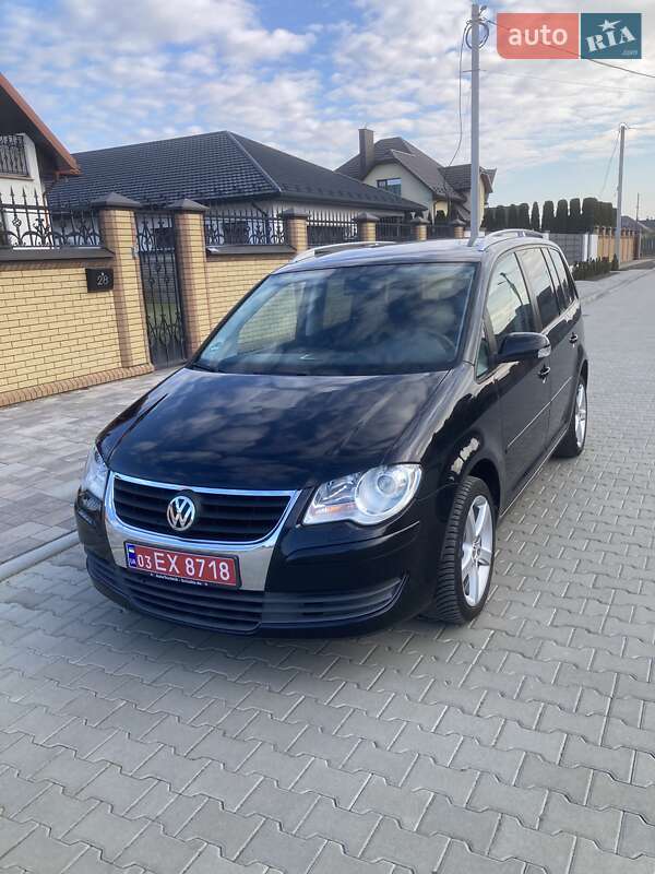 Мінівен Volkswagen Touran 2007 в Ковелі